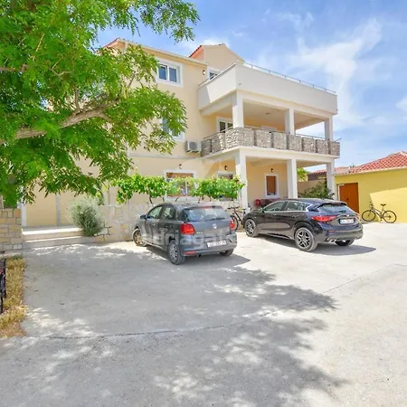 Apartmán L And S On The