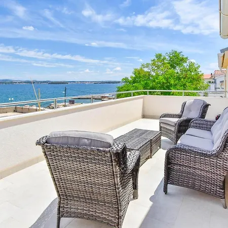 Apartment L And S On The