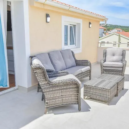 Apartment L And S On The